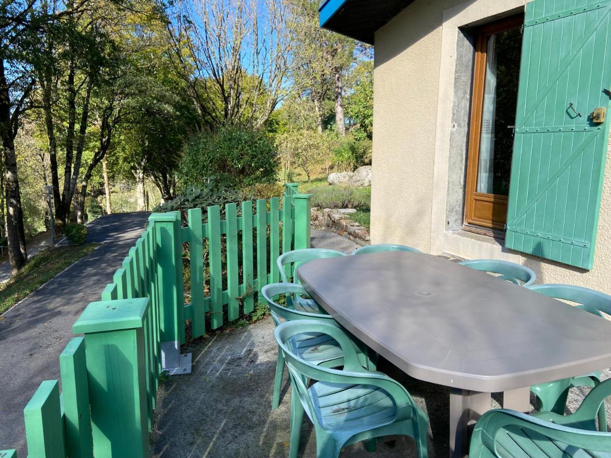 village vacances du camboussel Brassac  Extérieur photo